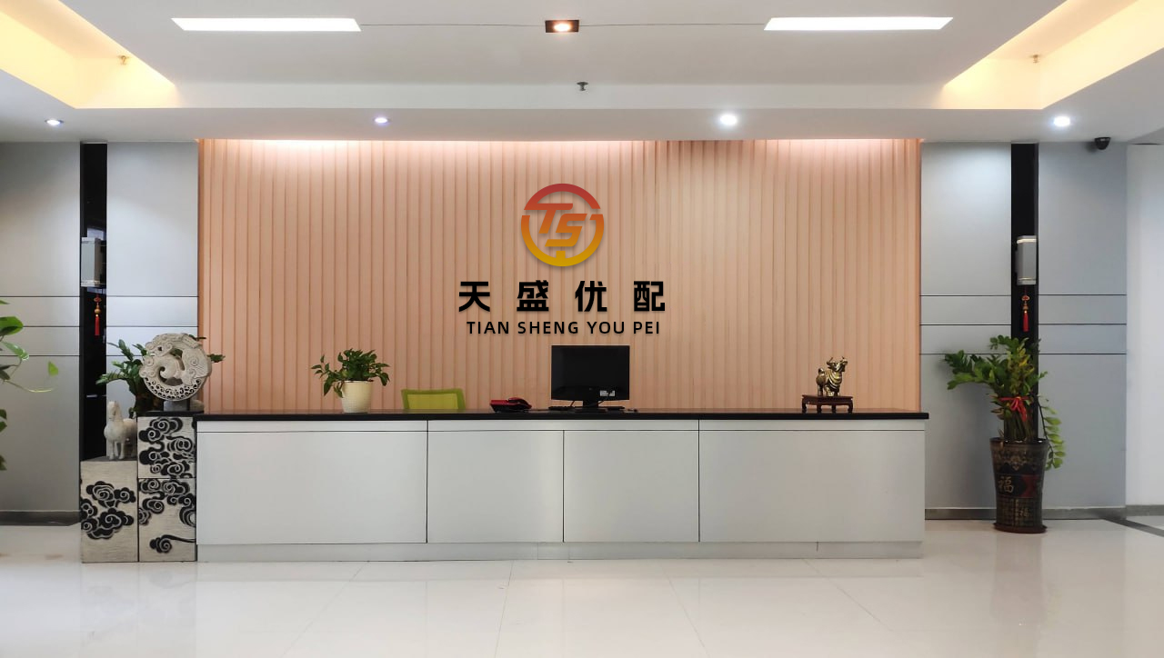 乾富策略 拣钱哥：周线选股妙招 全是翻倍牛股一眼看穿主升浪，一眼识破大陷阱周线不是K线放大版，而是主力一年只能画52根的“战略图”。用周一开盘、周五收盘、一周最高最低画出的这根K线，把杂音洗掉，把...